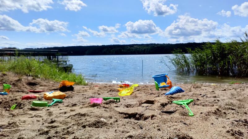 Plaża przy budynku Leszcz